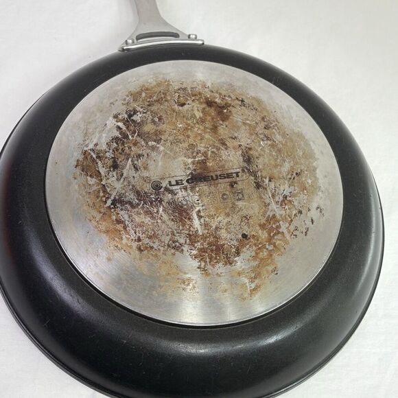 LE CREUSET  Toughened Nonstick PRO 12” Fry Pan 30 CM Gray - Picture 10 of 13